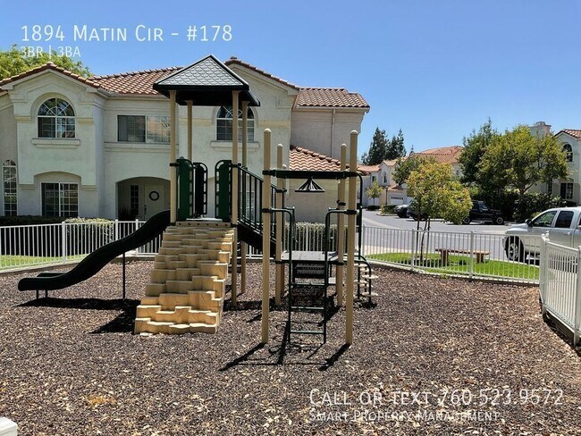 Building Photo - 1894 Matin Cir