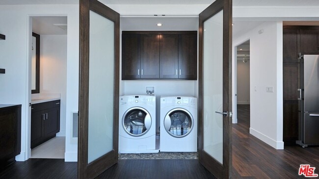 Building Photo - 11940 Whalers Ln