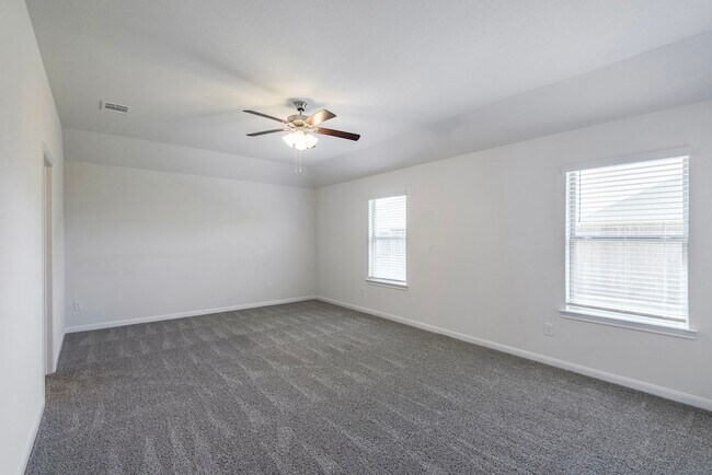 Building Photo - 709 Smokey Trail