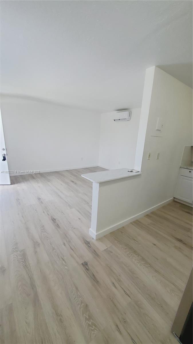Building Photo - 4450 SW 67th Ave