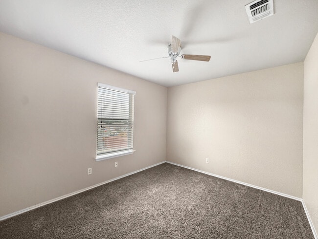 Building Photo - 8211 Heights Valley