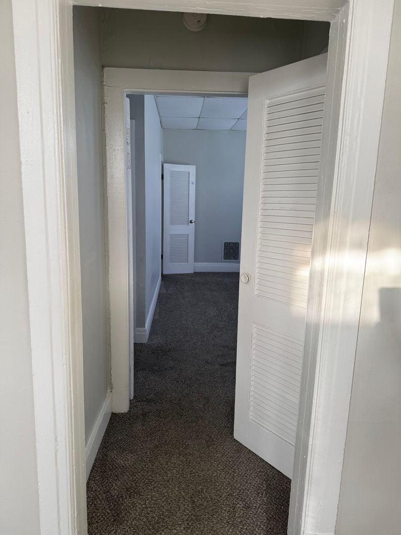 Building Photo - 912 N 10th St