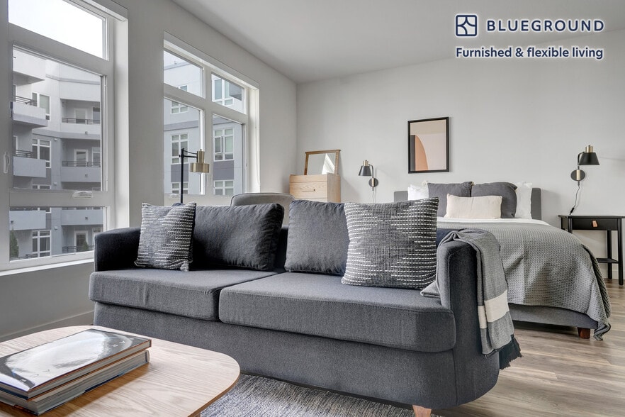 Building Photo - 3093 Broadway-SI FL5-ID698