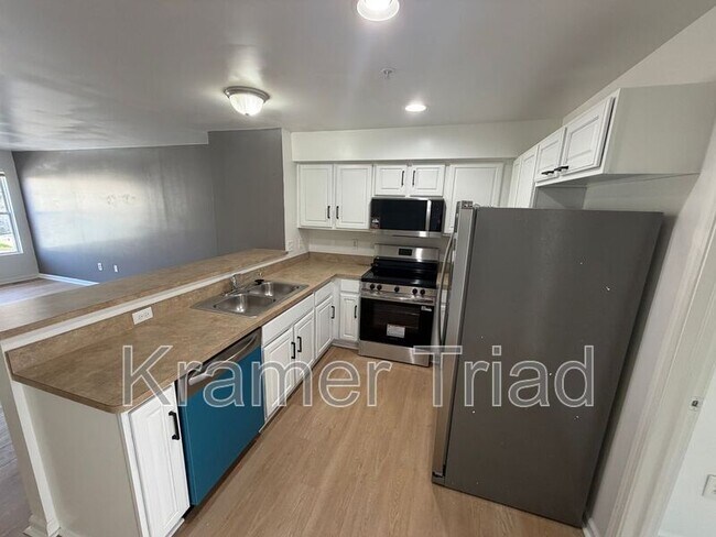 Building Photo - 1152 Faulkner