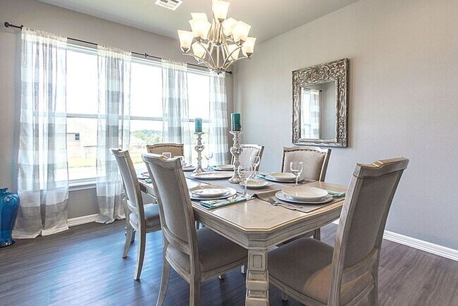 Building Photo - Gorgeous 4/3.5/3 Luxury Home