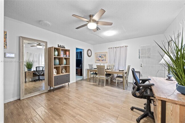 Building Photo - 600 NW 99th St
