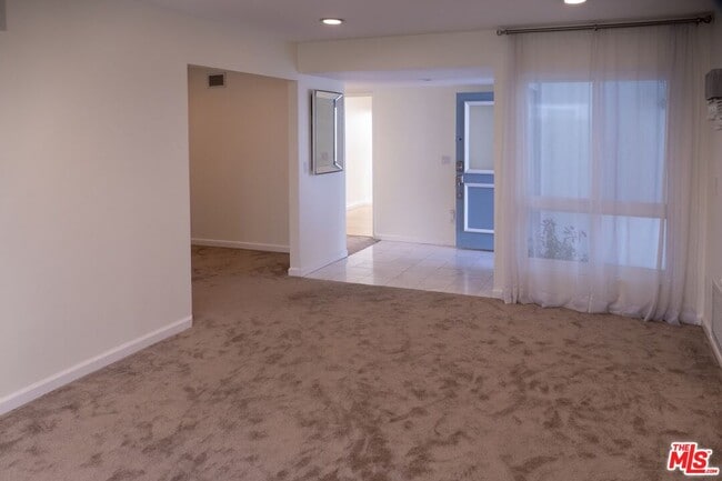 Building Photo - 12581 Sanford St