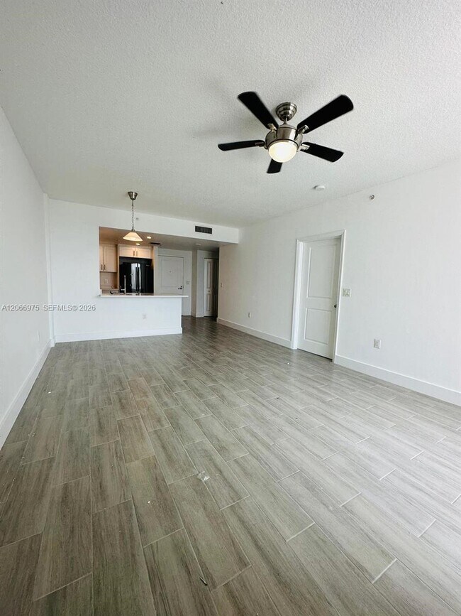 Building Photo - 1250 S Miami Ave