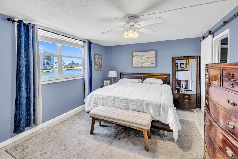 Building Photo - 311 SE 3rd St