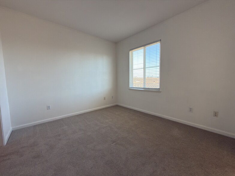Bedroom - 300 Presidio St