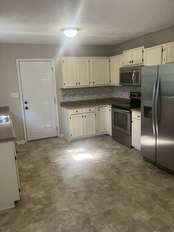 Building Photo - 5775 Sonora Pl
