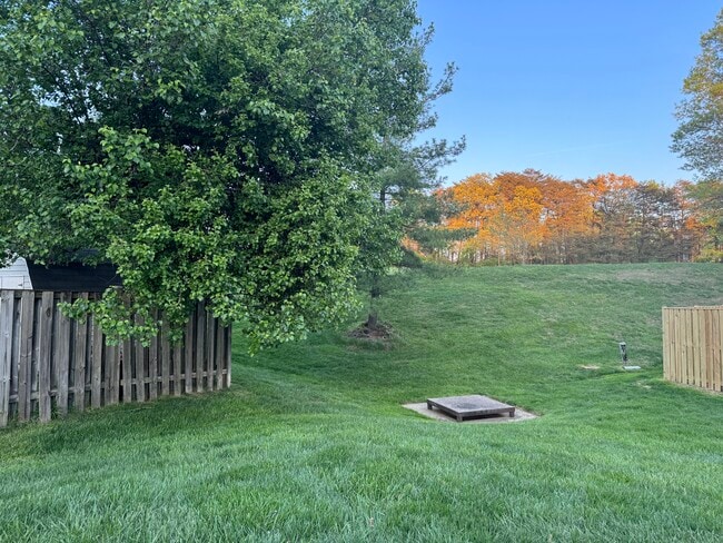Building Photo - 7357 Crestleigh Cir