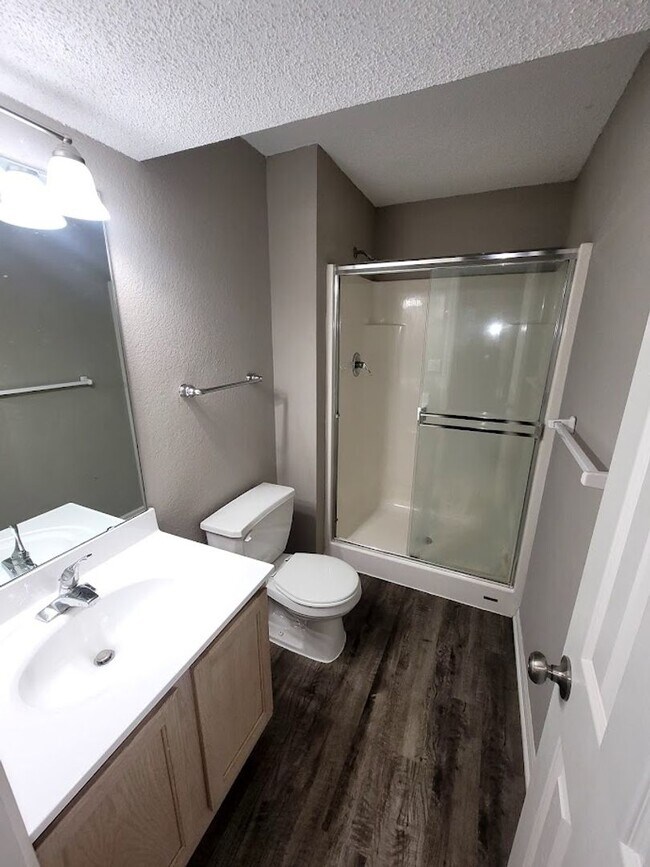 Building Photo - Available Early May | Don’t Miss This Stunning Rental