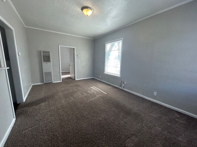 Building Photo - 354 S. Grant-1