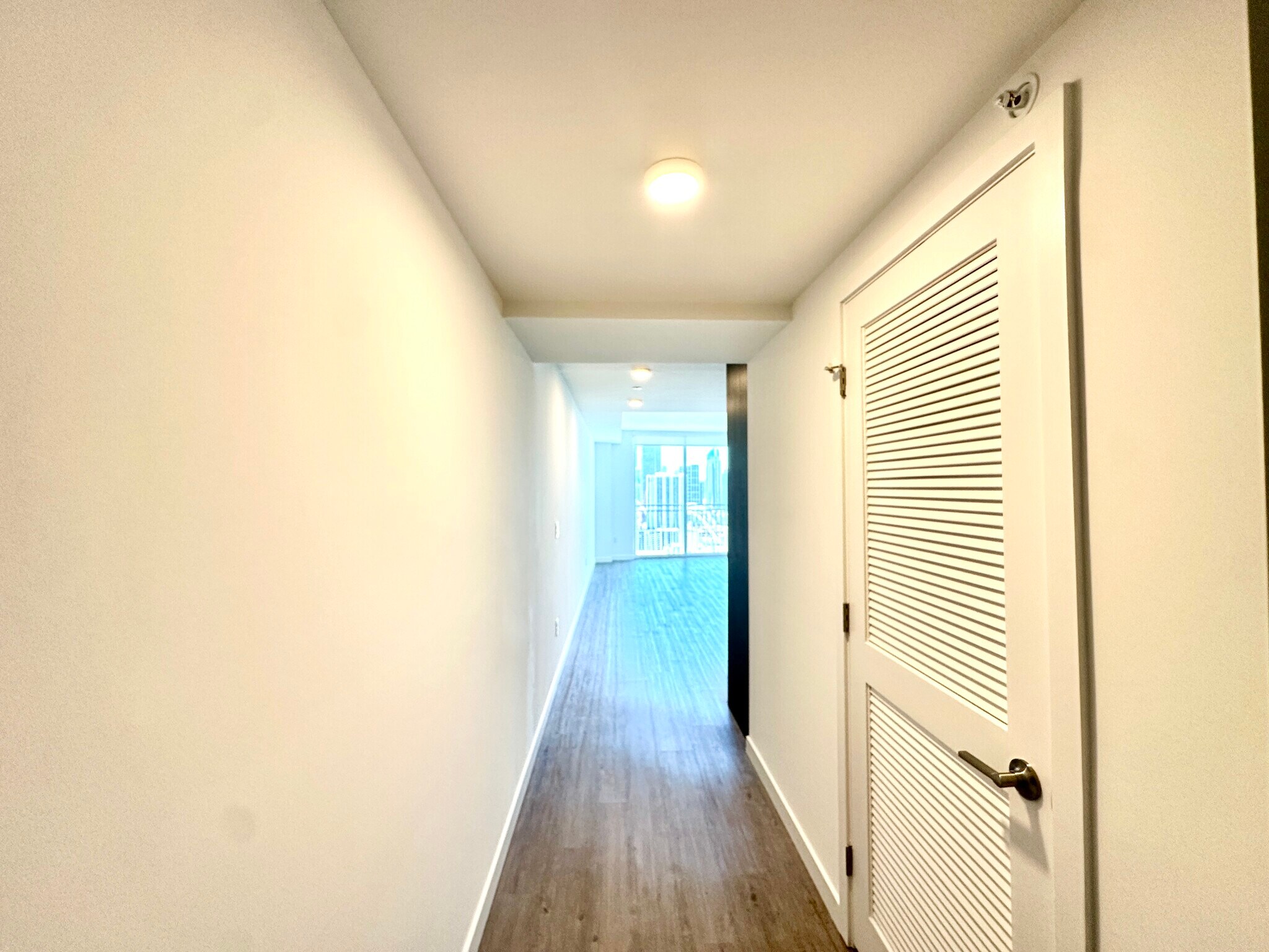 Building Photo - 133 NE 24th St