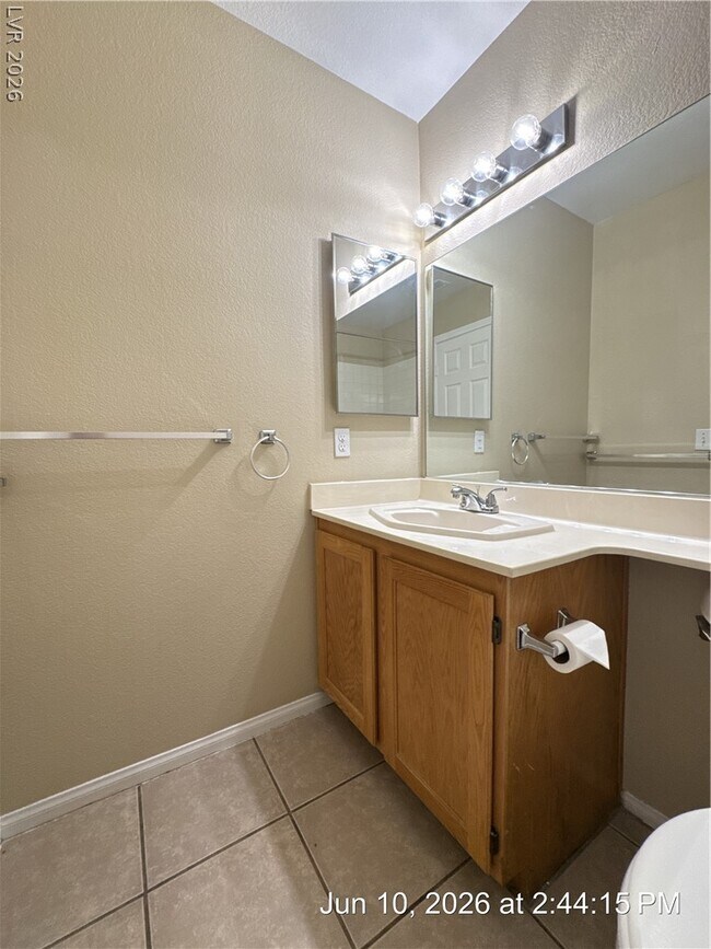 Building Photo - 194 Kachina Dr