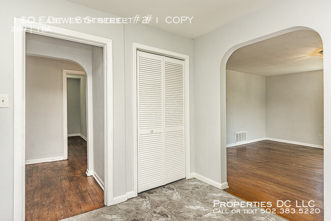 Building Photo - Amazing 2nd floor corner apartment with ha...