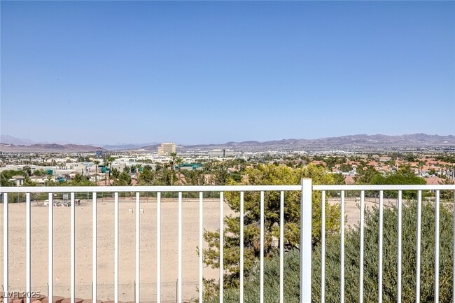 Building Photo - 1701 Duarte Dr