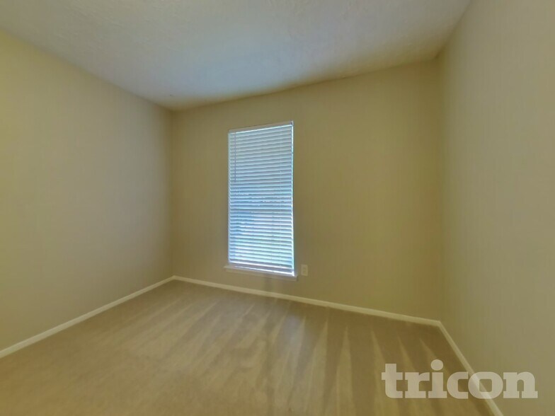 Building Photo - 4523 Mossygate Dr