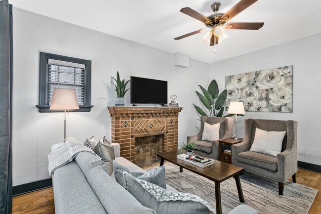 Primary Photo - 1143 W 41st Terrace