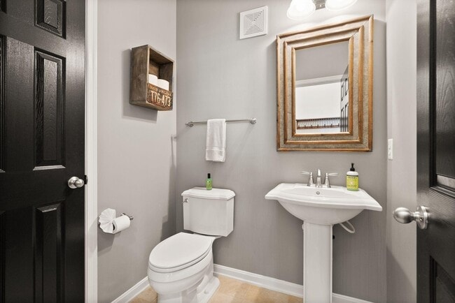 Building Photo - 9502 Lee Ct