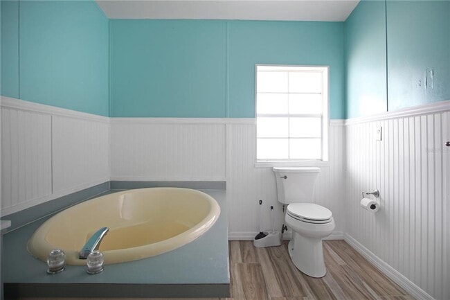 Building Photo - 6140 Skokie Rd