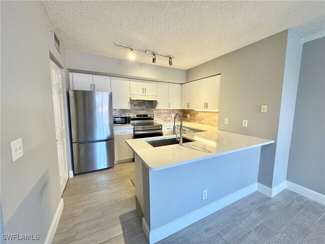 Building Photo - 8735 River Homes Lane