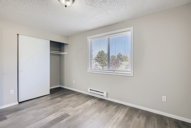 Building Photo - 209 E 36th St