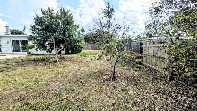 Building Photo - 4515 Spahn St