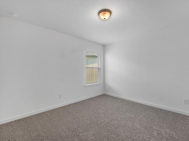 Building Photo - 10602 Burgundy Berry Wy