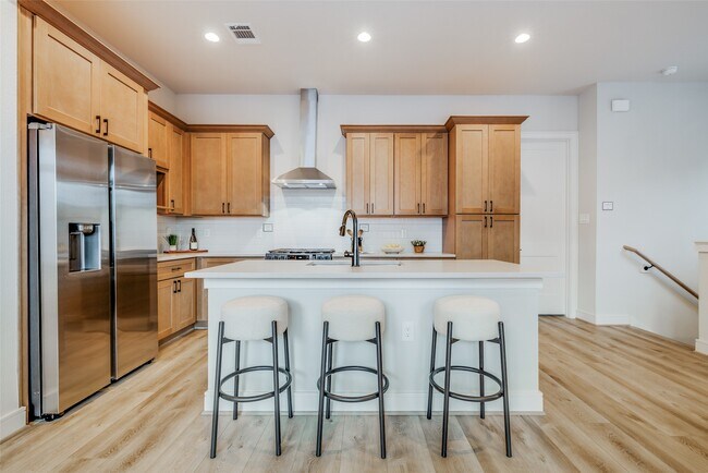 Building Photo - 6514 Old Olive Tree Dr