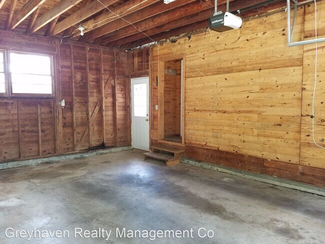 Building Photo - 3 br, 2 bath House - 1439 Jenkins Rd.