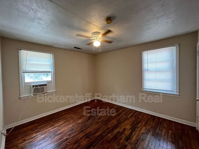 Building Photo - 3224 Glenn St