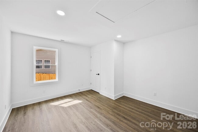 Building Photo - 2942 Reid Ave