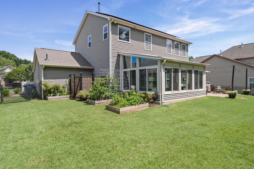 Building Photo - 1113 McKee Farm Ln