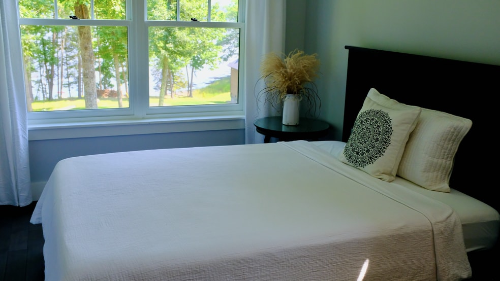 Bedroom with view of Little Bay - 297 Durham Point Rd