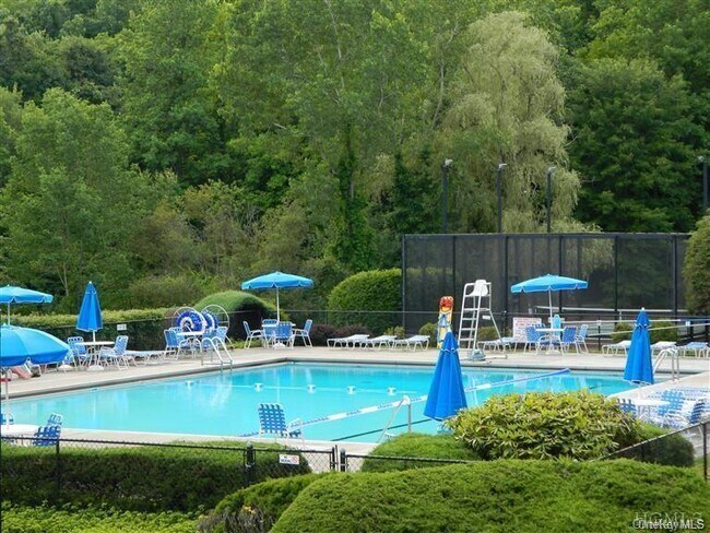 Building Photo - 555 Heritage Hills