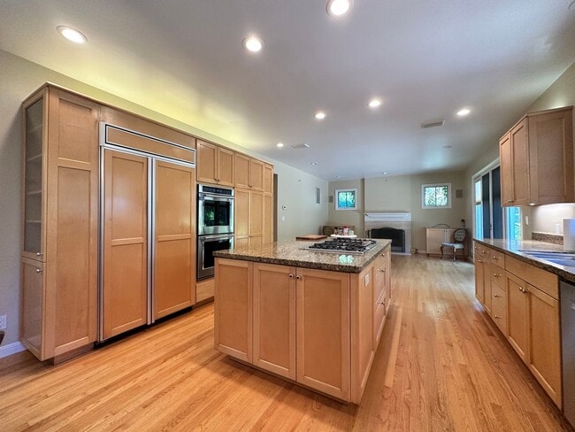 Building Photo - Woodside Classic 3 Bedroom on Beautiful Park Like Yard
