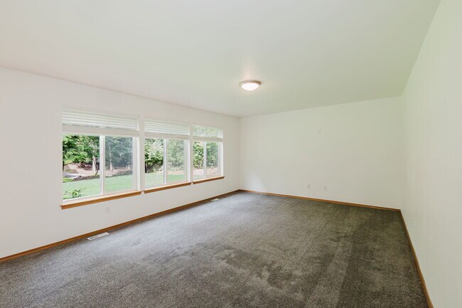 Building Photo - 6492 Wexford Ave SW