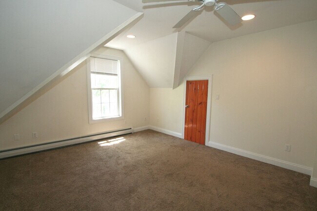 Building Photo - 47 Mt Vernon St