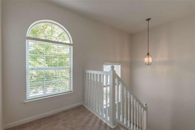 Building Photo - 1850 Lily Stem Trail NE