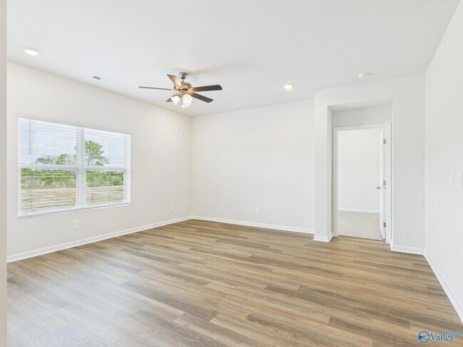 Building Photo - 112 Betty Williams Dr