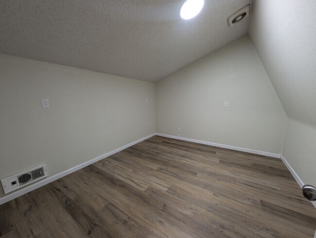 Building Photo - Corner Lot Triplex Unit in Gig Harbor, Ava...