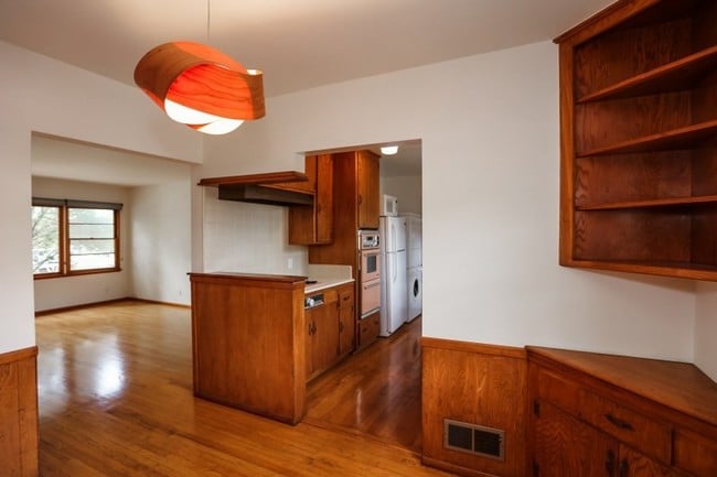 View to kitchen - 1147 24th St