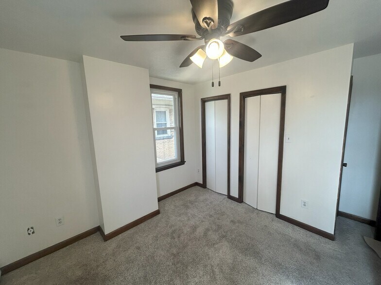 Building Photo - 171 Kendall Ave
