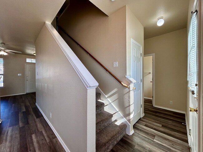 Building Photo - 2707 Westhampton Ct