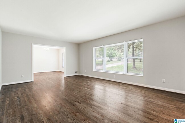 Building Photo - 531 Park Terrace