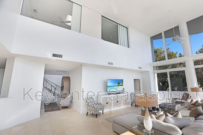 Building Photo - 5801 Gulf of Mexico Dr