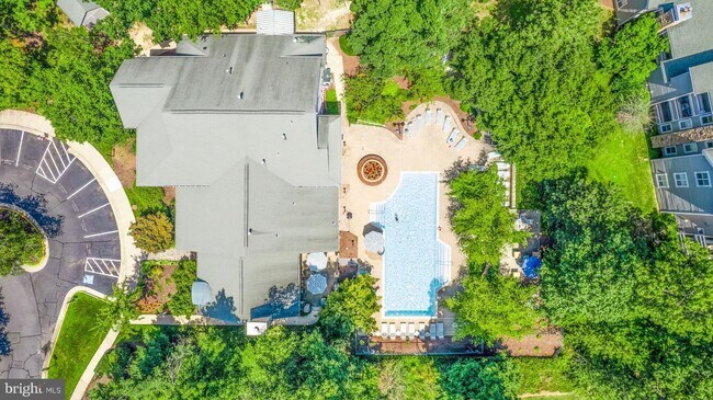 Building Photo - 13058 Autumn Woods Way