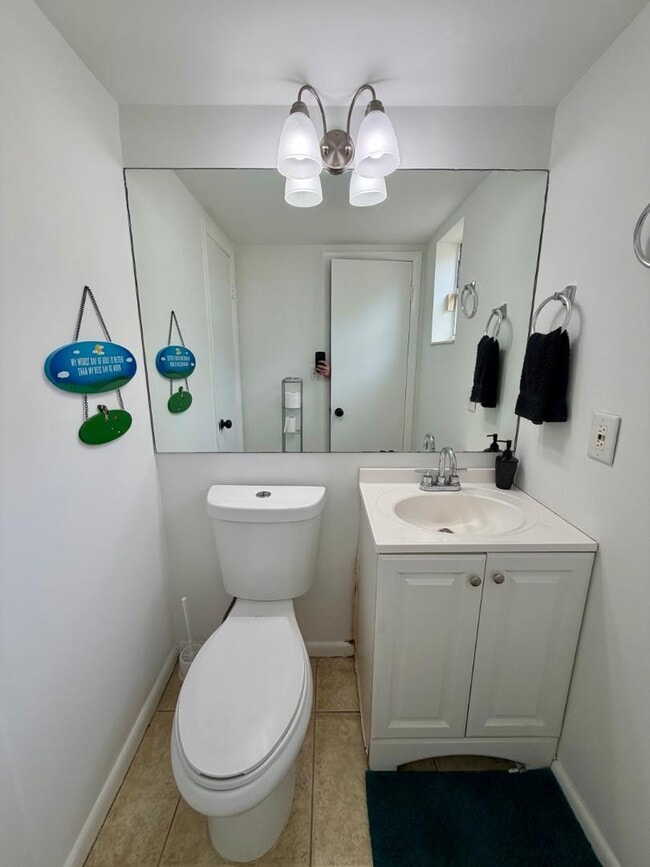 Building Photo - 8785 SW 137th Ave